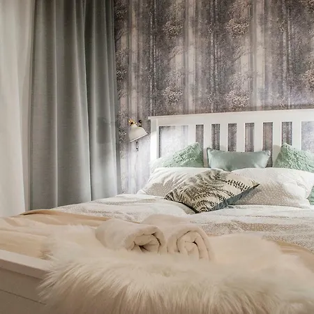 Brown Sugar | Free Garage | 2 Separate Krakkó